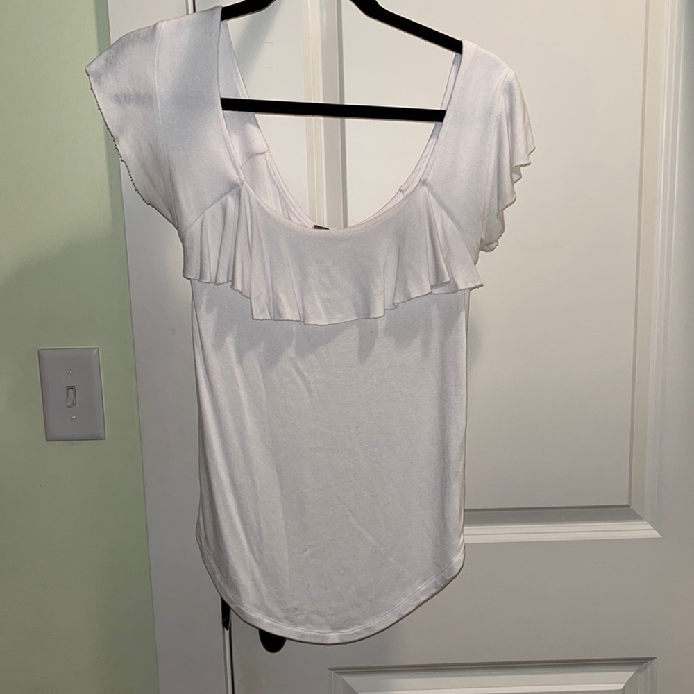 Free People Ribbed White Ruffle stop